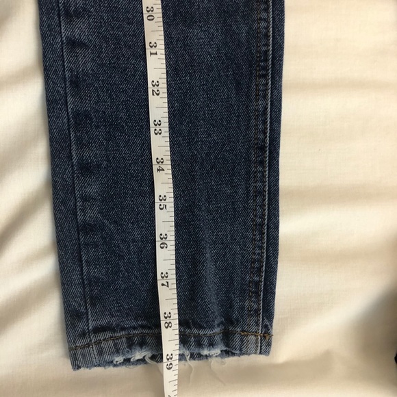 Vtg inspired BDG High Waist Distressed Mom Jeans - Picture 9 of 15